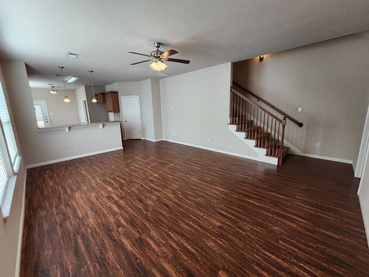 1024 Winscott Rd - Photo 3 of 26