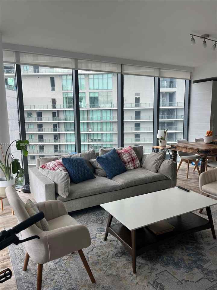 650 Ne 32nd St #608 - Photo 4 of 8