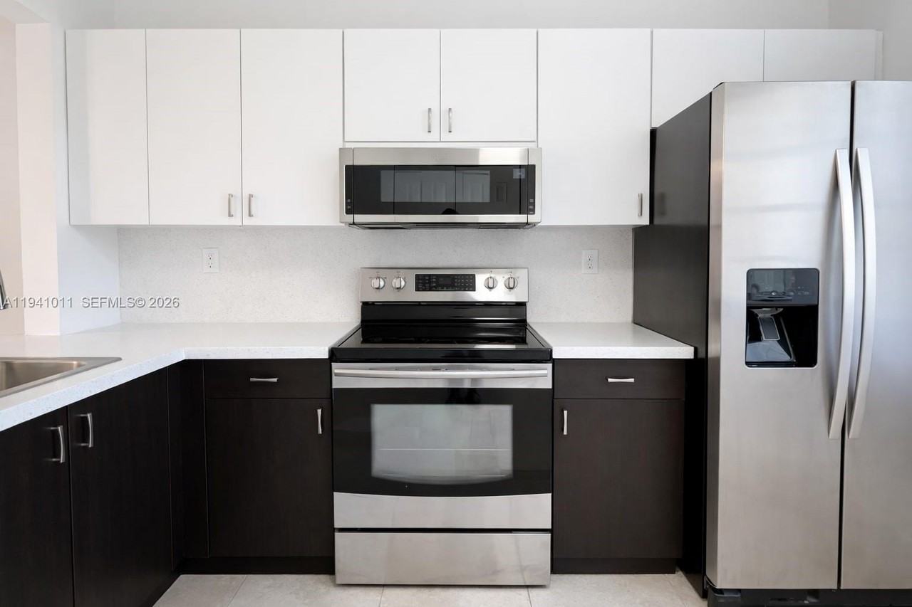 3552 Magellan Cir #126 - Photo 4 of 8