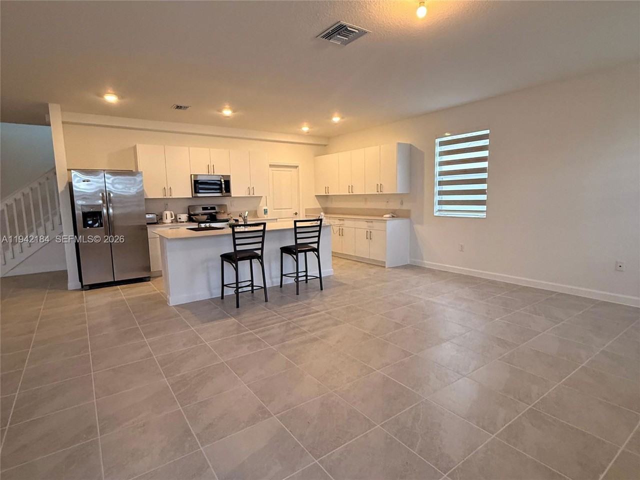 2954 Se 23rd Ave - Photo 5 of 8