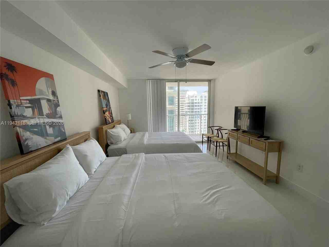 1200 Brickell Bay Dr #3104 - Photo 7 of 8