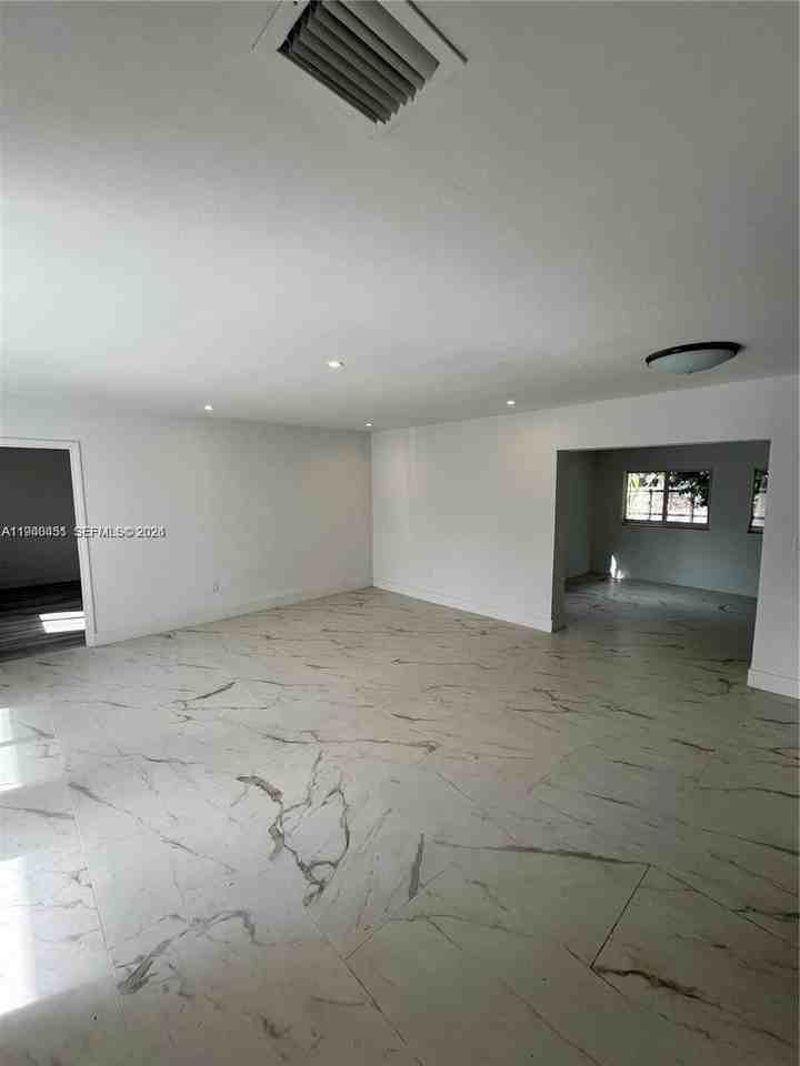 971 Nw 200th Ter - Photo 7 of 8