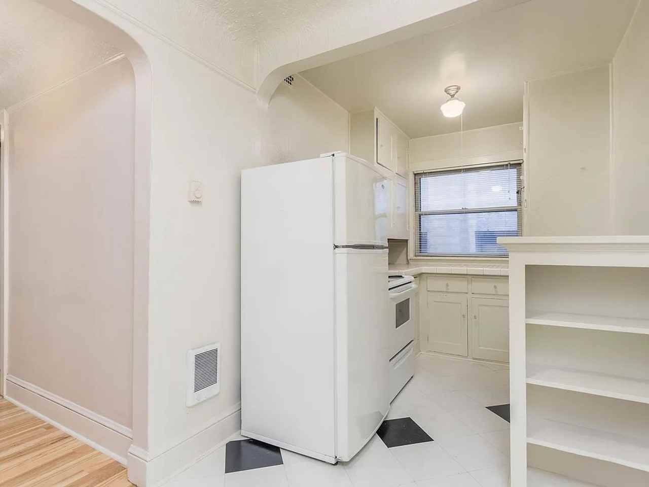 MAYFAIR APARTMENTS (MAYF01) - Photo 5 of 12