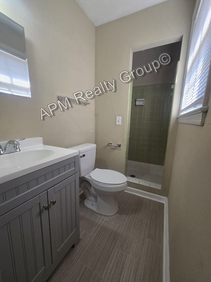 2144 Oak Top Dr - Photo 3 of 19