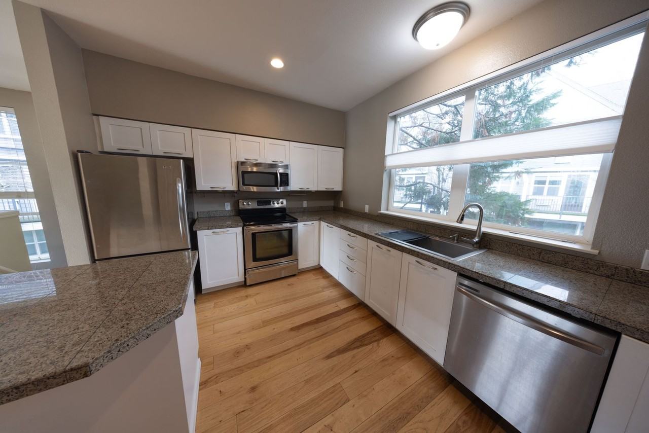 1553 Se Cutter Ln - Photo 6 of 20