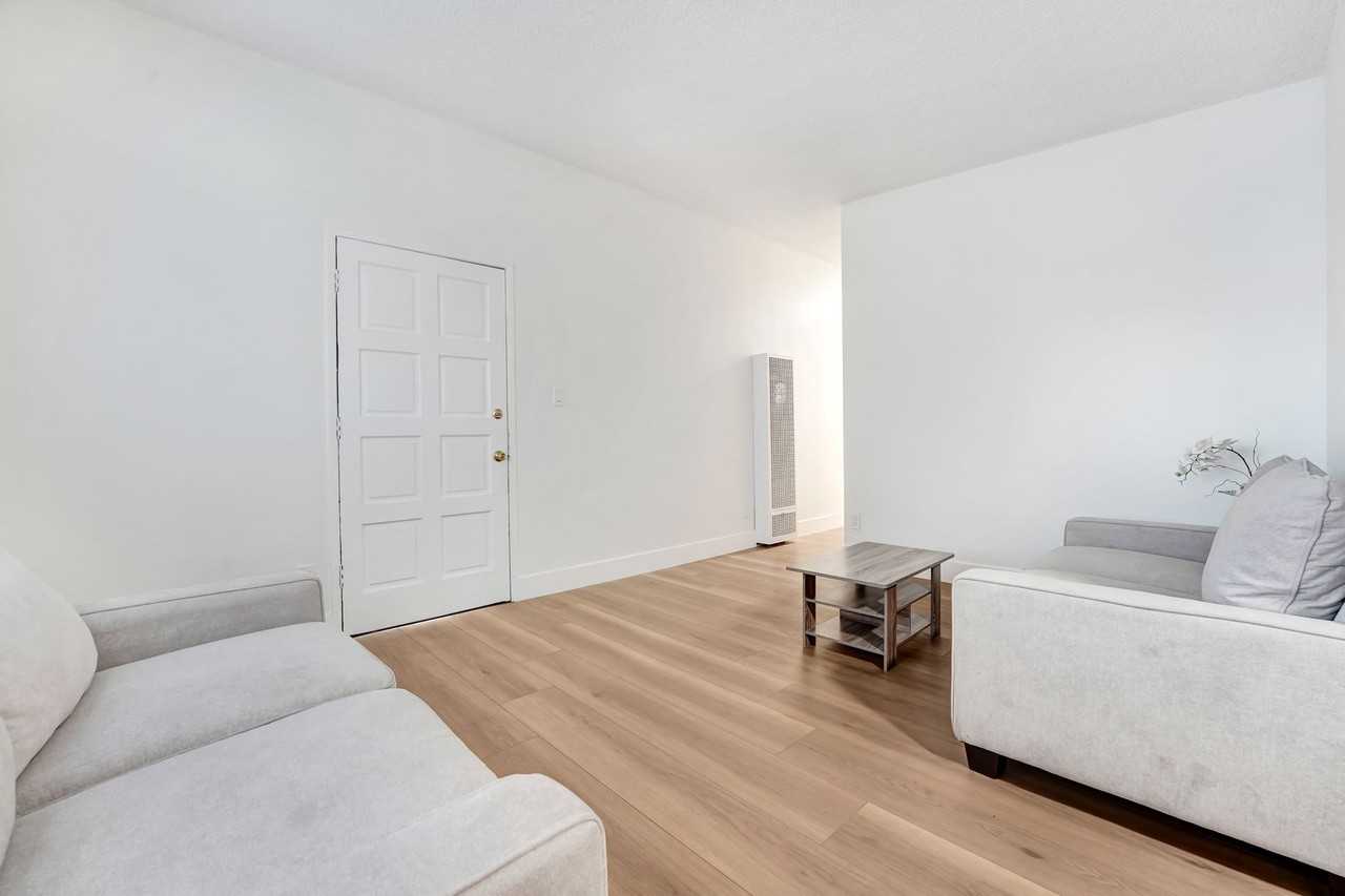 1115 Fedora St #6 - Photo 2 of 10