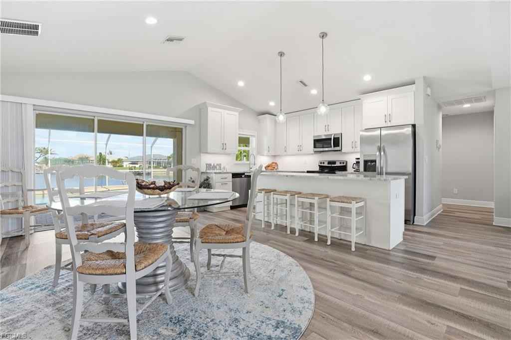 1723 Sw 31st Ln - Photo 3 of 8