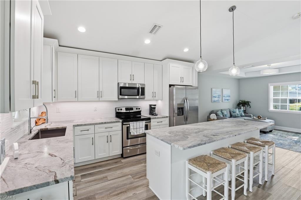 1723 Sw 31st Ln - Photo 4 of 8