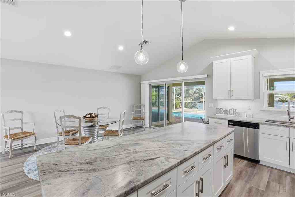 1723 Sw 31st Ln - Photo 7 of 8