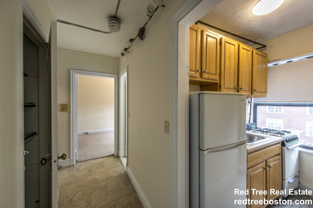 1200 Massachusetts Ave #B1 - Photo 2 of 6