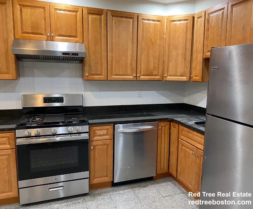 179 Northampton St #3 - Photo 2 of 20