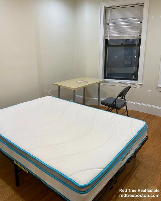 179 Northampton St #3 - Photo 5 of 20