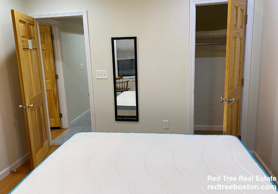 179 Northampton St #3 - Photo 6 of 20