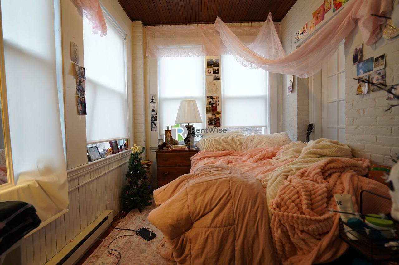 15 Quint Ave #6 - Photo 7 of 20