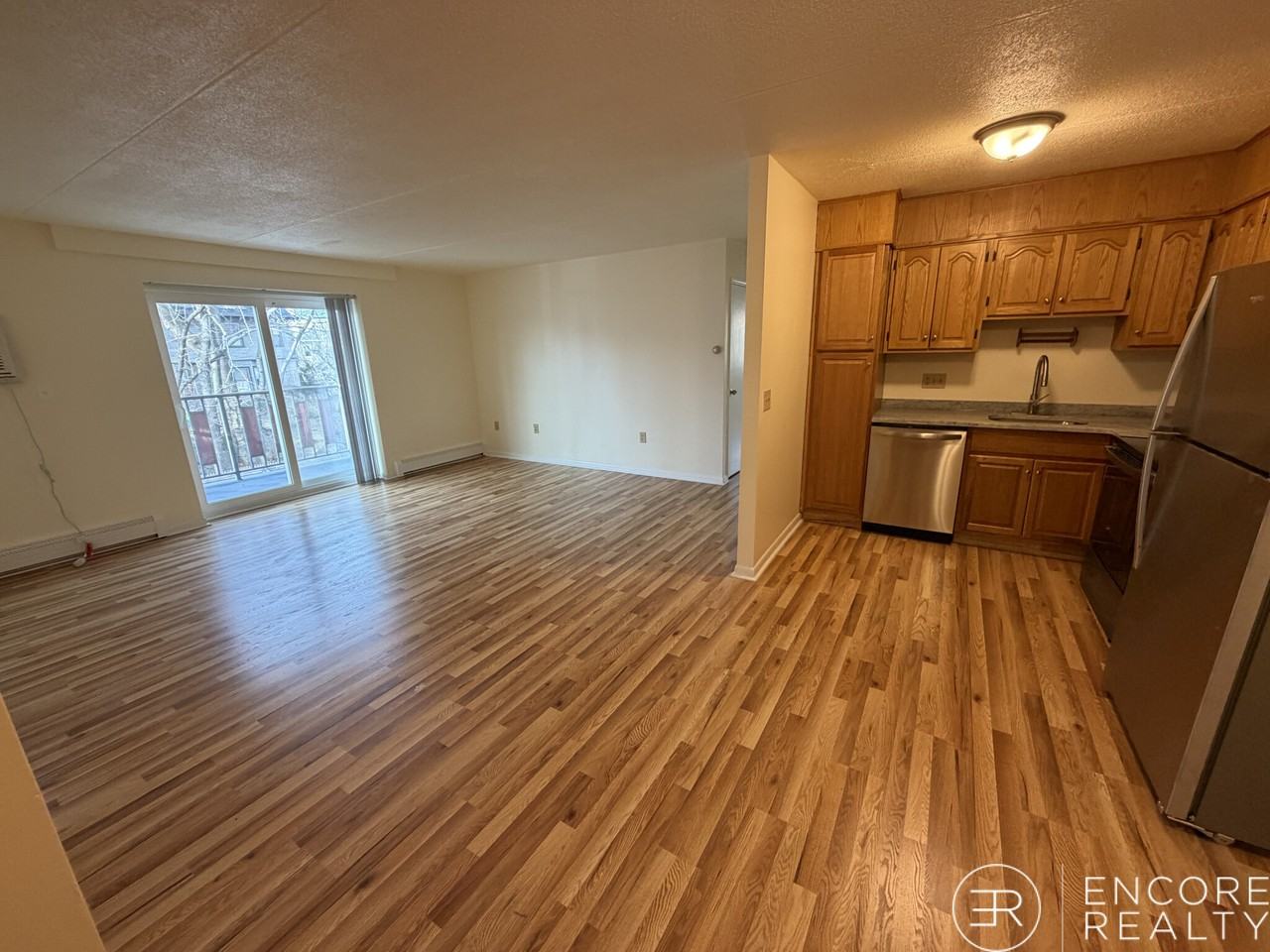 96 Sutherland Rd #12 - Photo 3 of 10