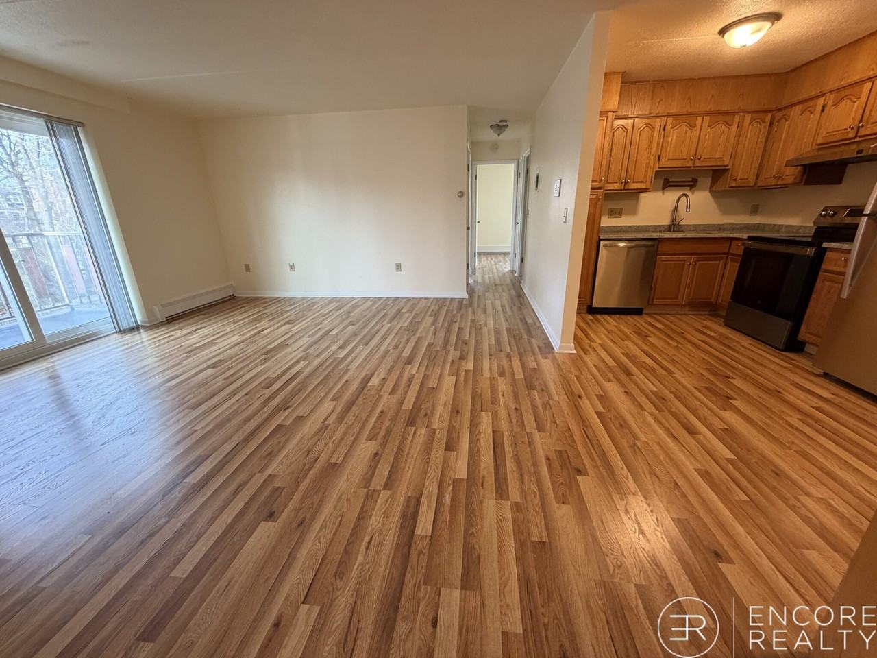 96 Sutherland Rd #12 - Photo 6 of 10