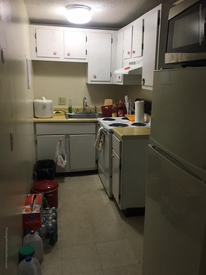 S Huntington Ave #14 - Photo 2 of 9