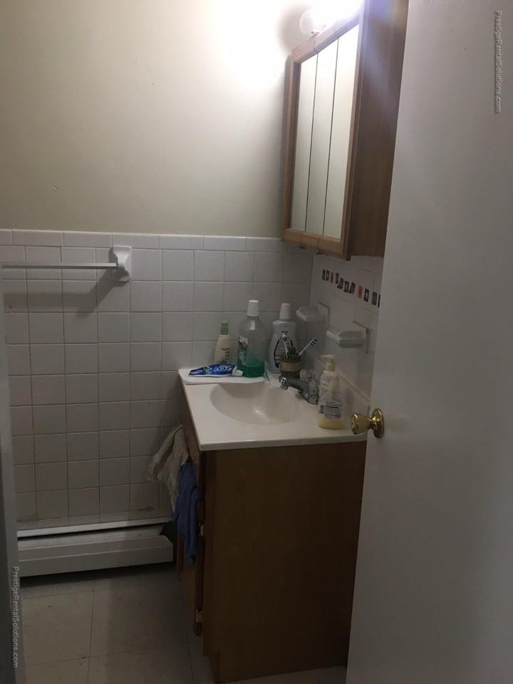 S Huntington Ave #14 - Photo 5 of 9