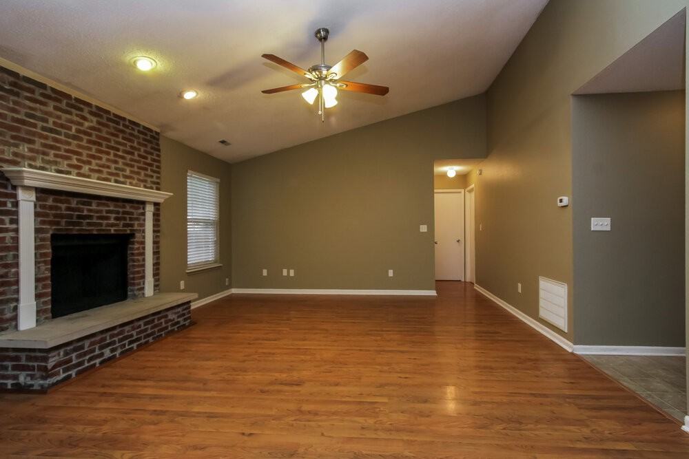 17913 Sanibel Cir - Photo 2 of 14