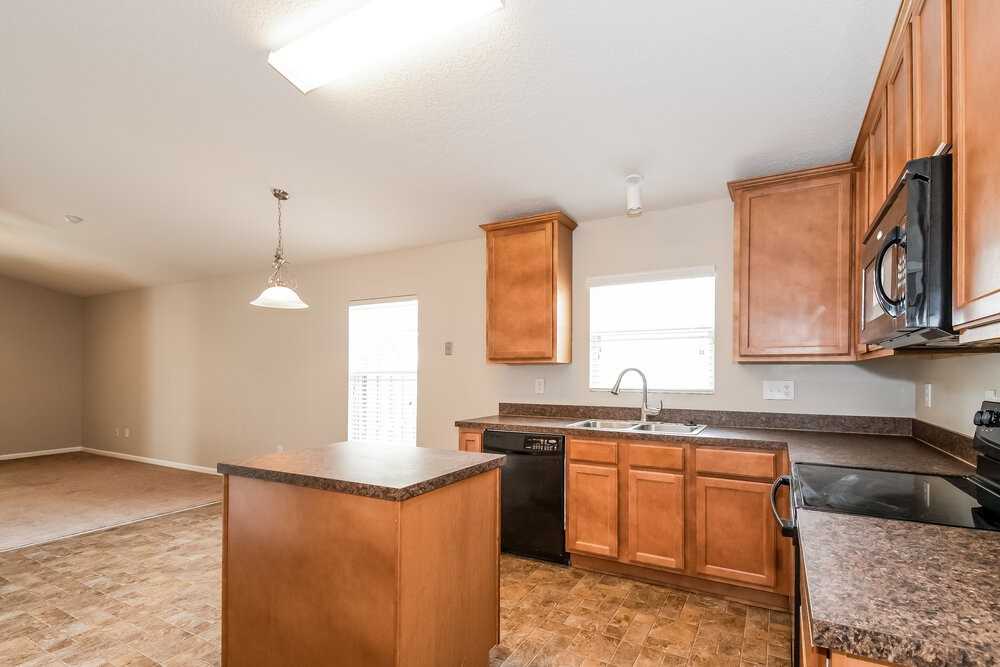 2120 Sotterley Ln - Photo 5 of 14