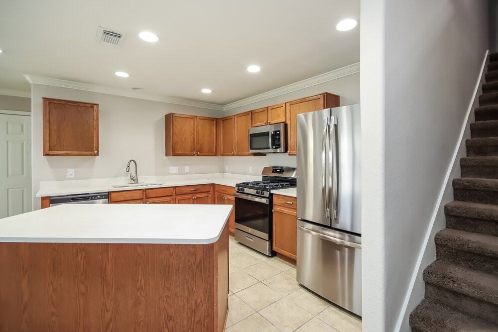 2018 Greensford Ct - Photo 6 of 17