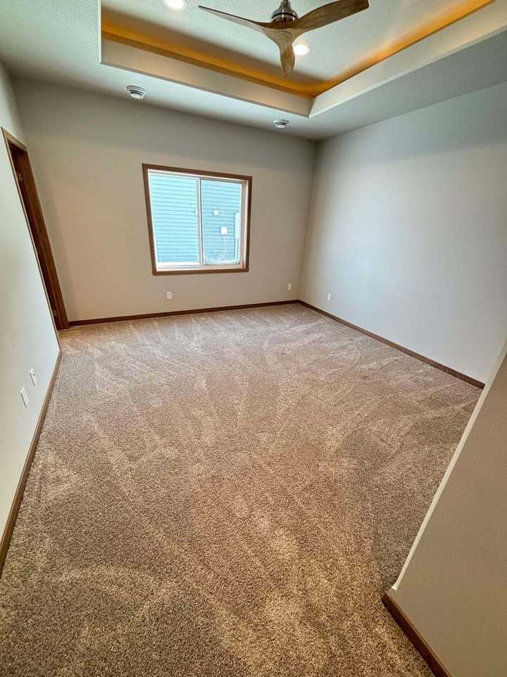 1608 6th Ave Ne - Photo 2 of 35