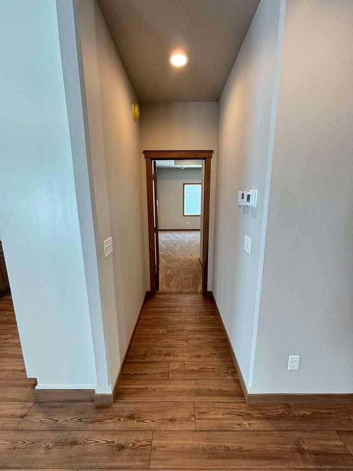 1608 6th Ave Ne - Photo 6 of 35