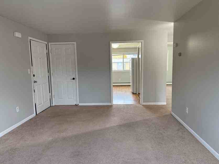 1828 14th St S #4 - Photo 3 of 22