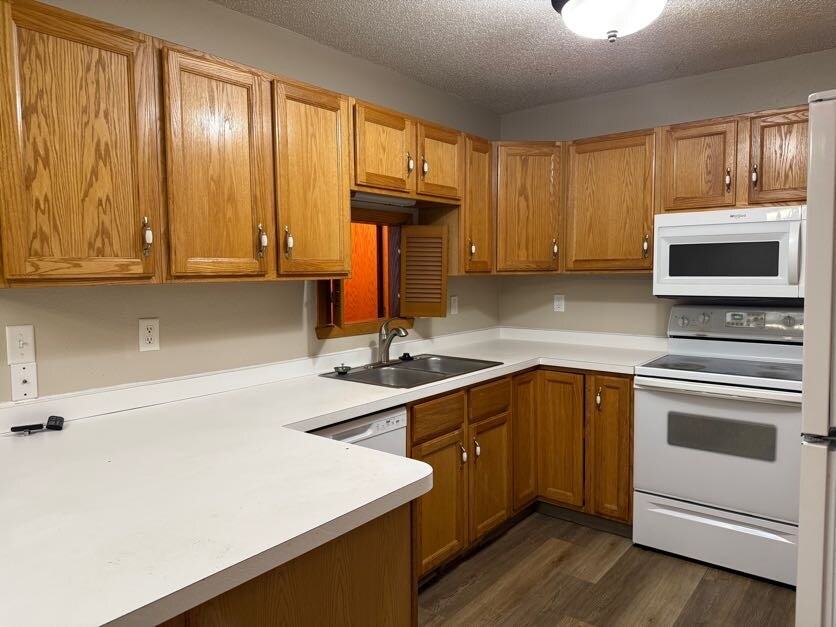 2736 33 1/2 Ave S - Photo 7 of 45