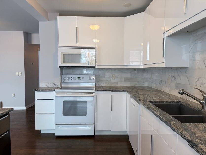 501 7th St S #103 - Photo 3 of 21