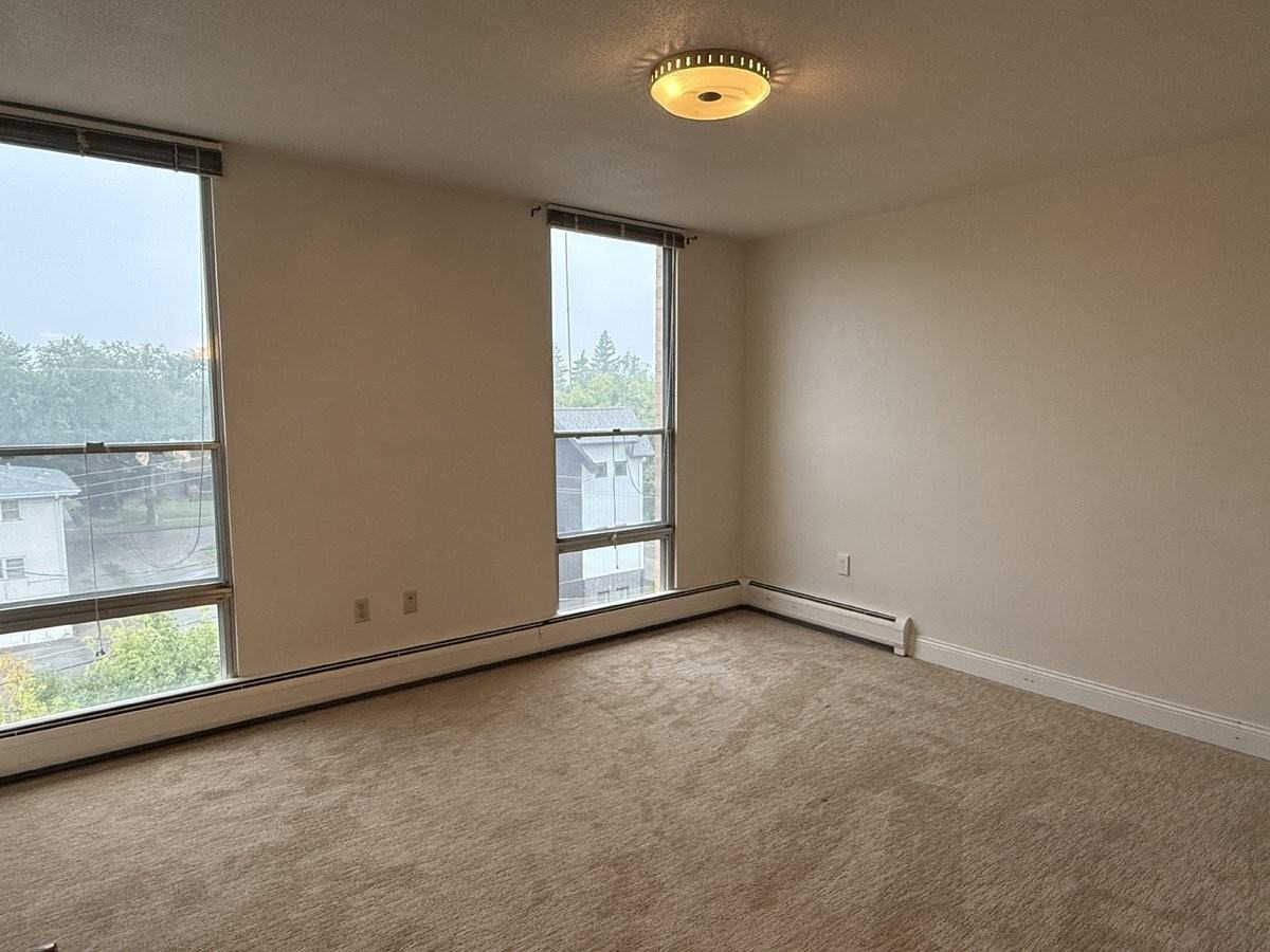 501 7th St S #604 - Photo 2 of 16