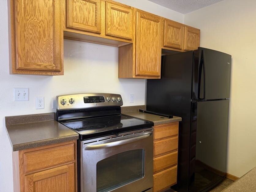 525 4th Ave Nw - Photo 3 of 24