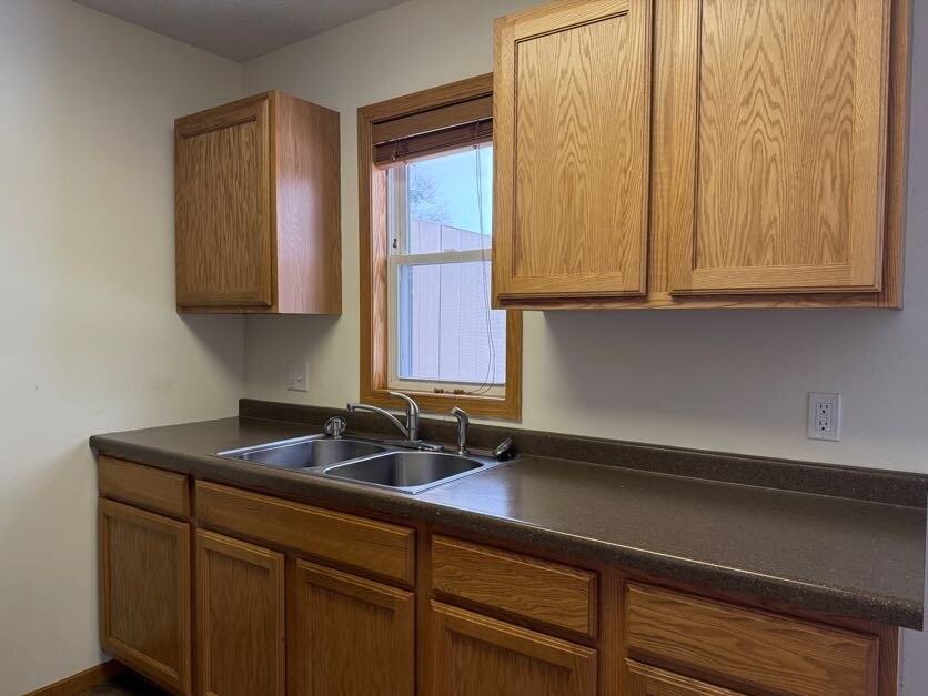 525 4th Ave Nw - Photo 4 of 24