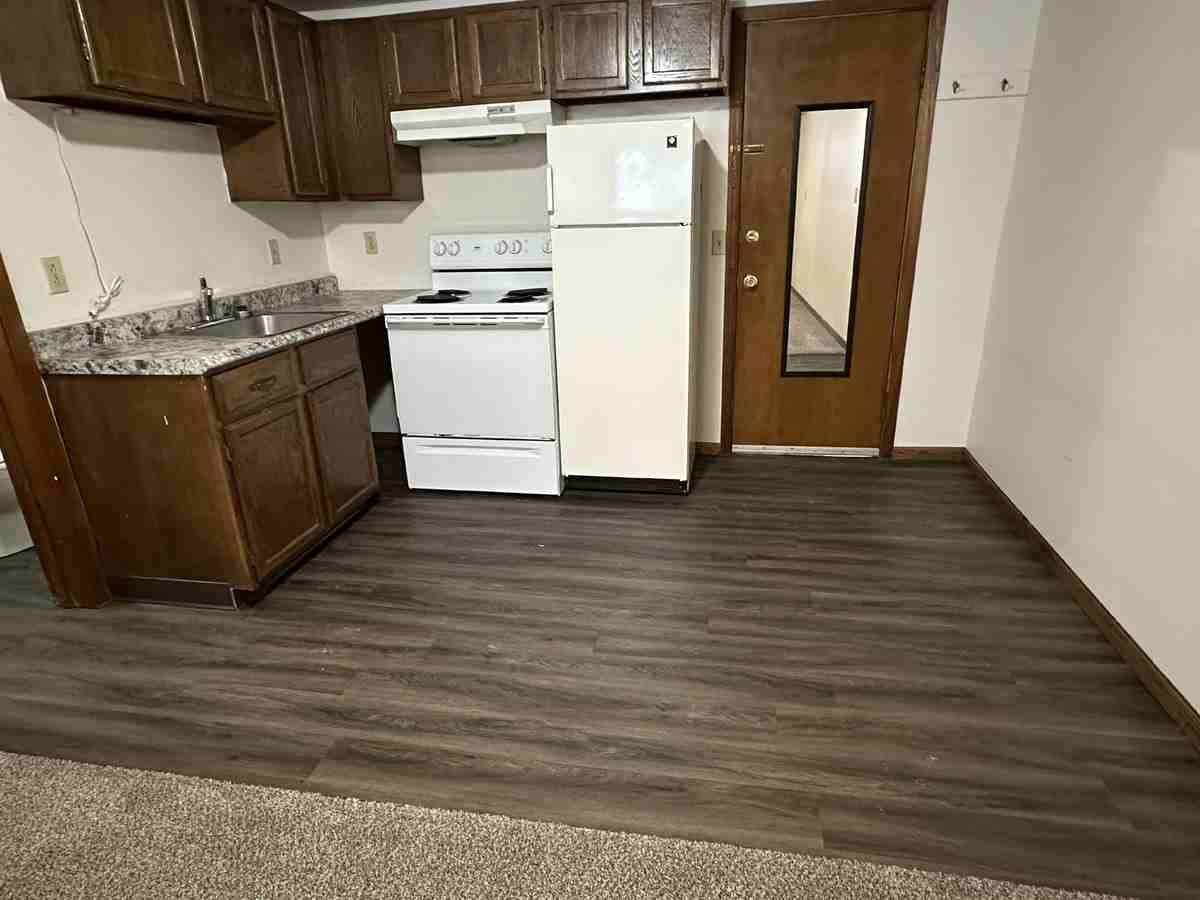 909 Western Rd #01 - Photo 4 of 6