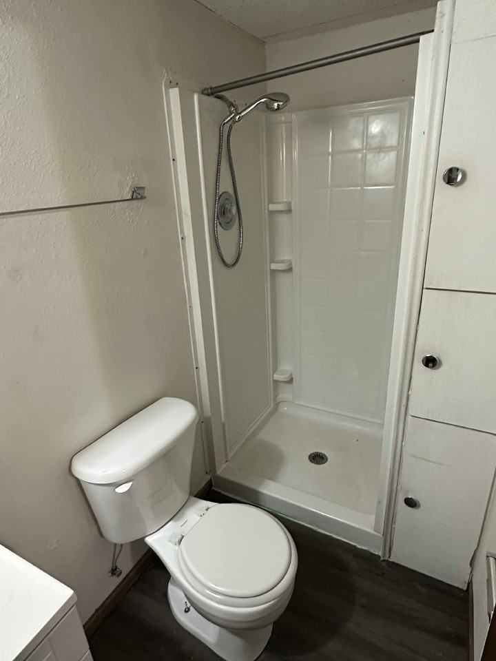 909 Western Rd #01 - Photo 5 of 6