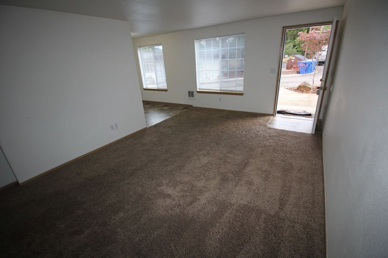 Third St. Apartments - Photo 5 of 24