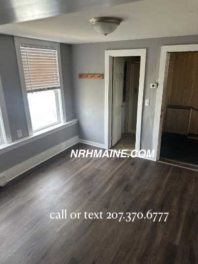 16 Cottage Street, Norway - Photo 4 of 5