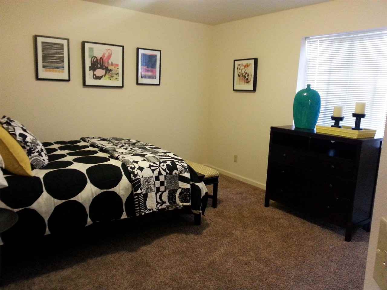 Sage Apartments (2) - Photo 6 of 10