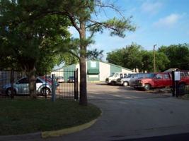 featured image of 406 N Oak St