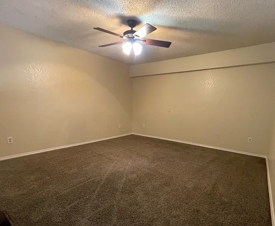 North Oak Loft - Photo 7 of 8