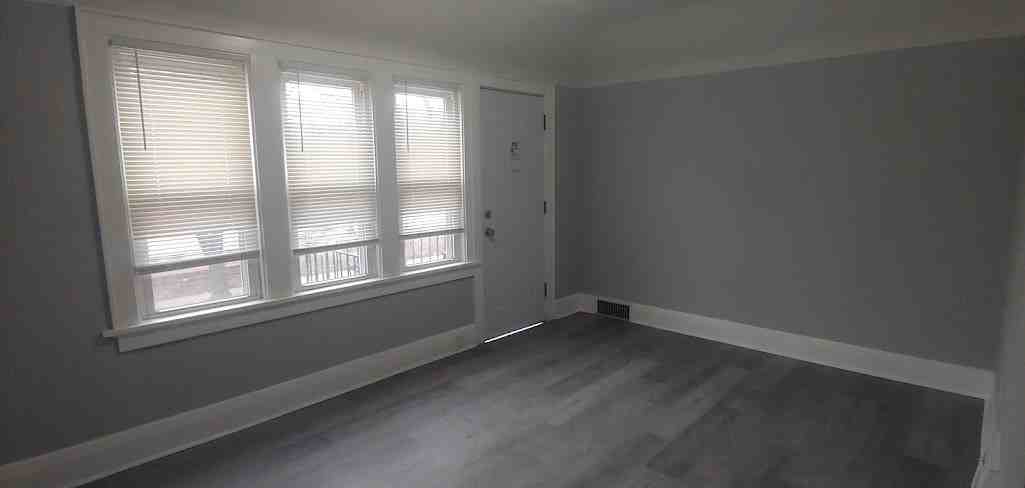 1902 West Nash Street - Photo 4 of 17