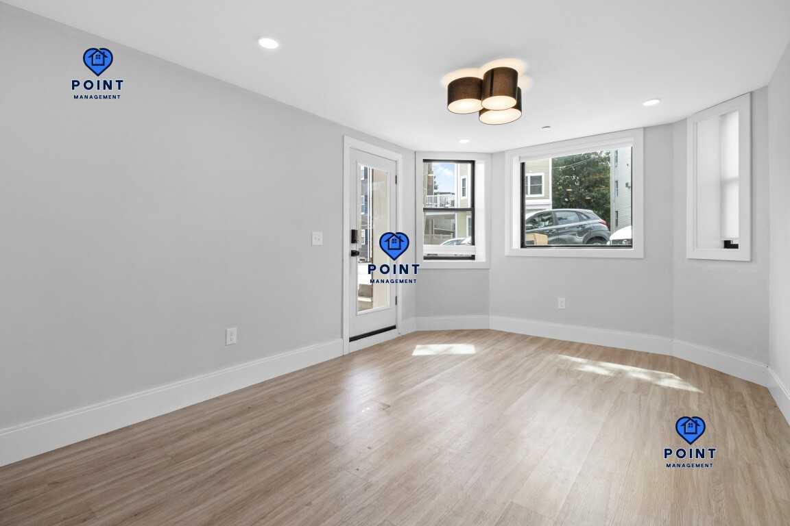 519 Sumner St #1 - Photo 3 of 12