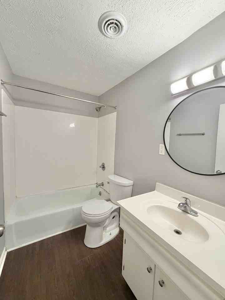 163 Lakeshore Drive - Photo 3 of 11