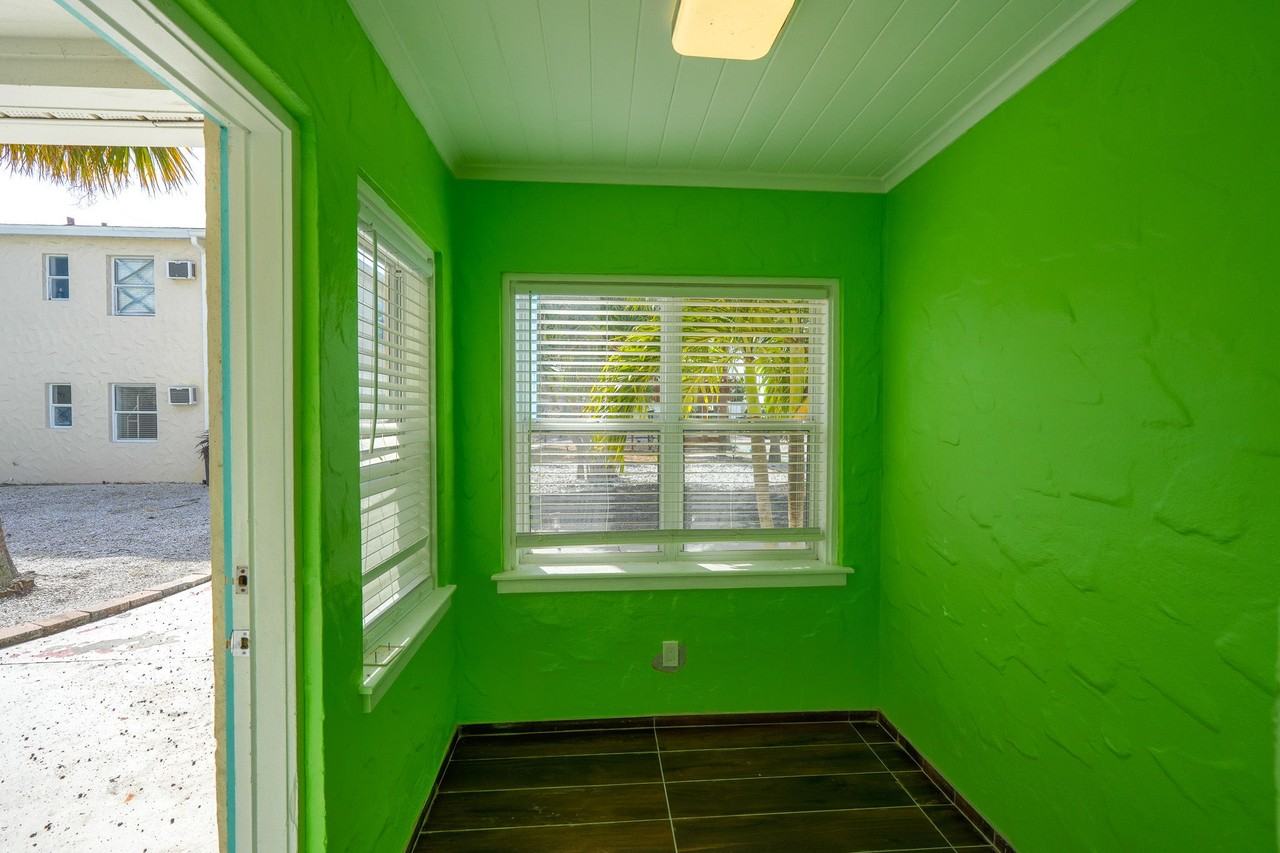 115 145th Avenue - Photo 6 of 36