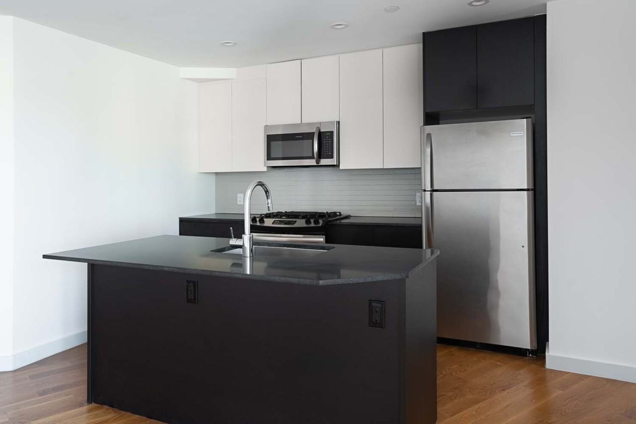 Vernon Tower - Photo 3 of 21