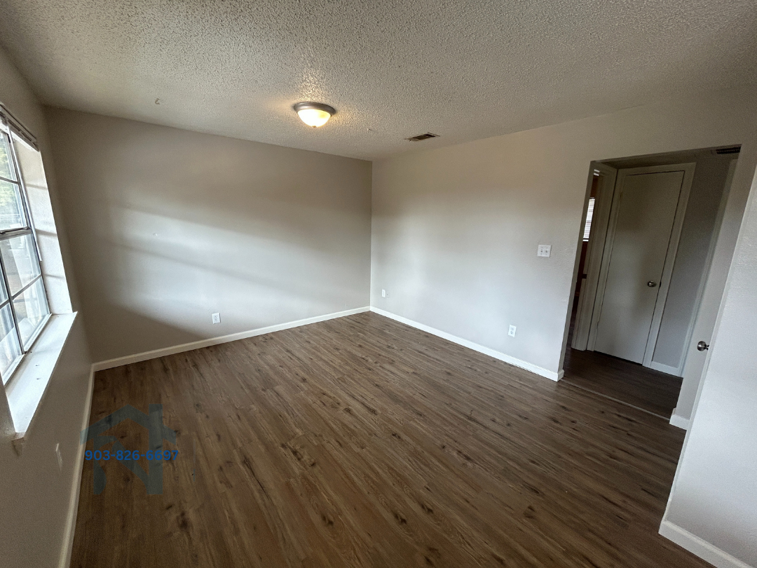 600 Thomas Street - Photo 2 of 8