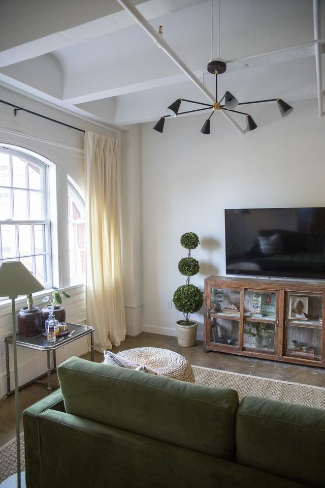 305 6th Street - Photo 5 of 49