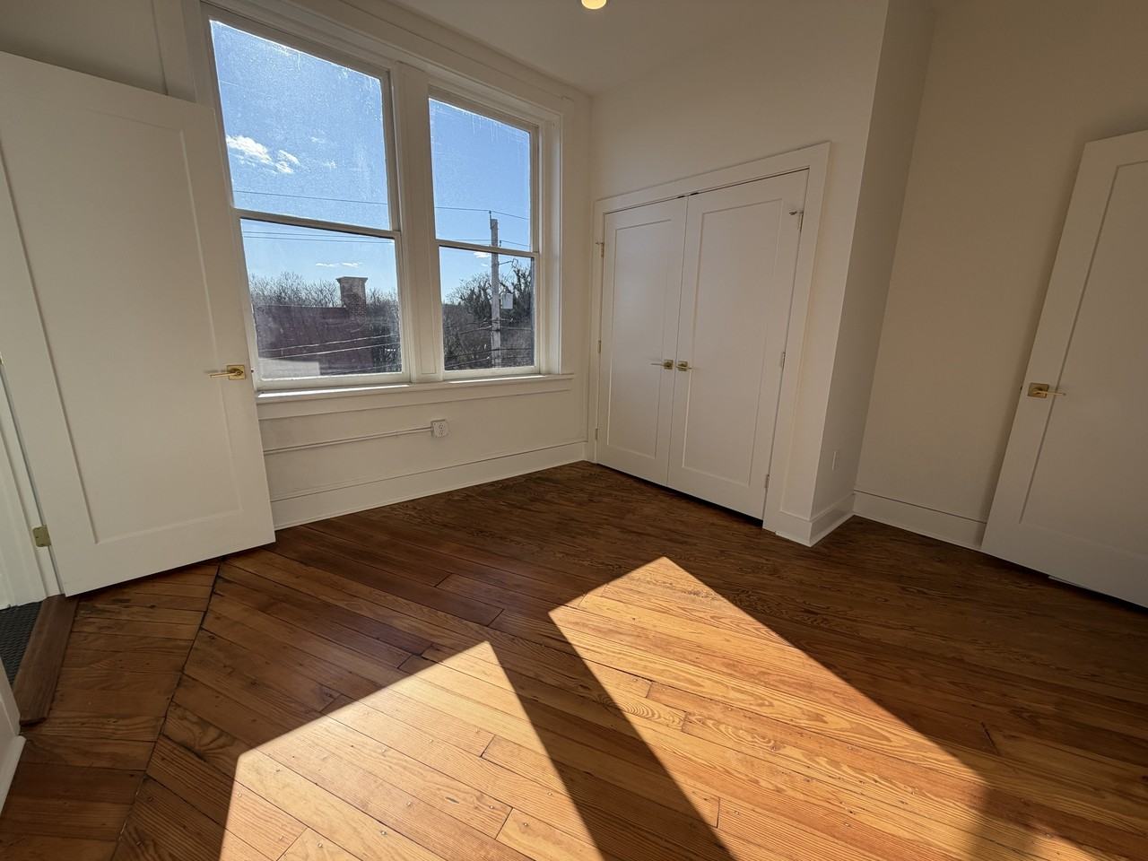 901 Fifth Street - Photo 7 of 39