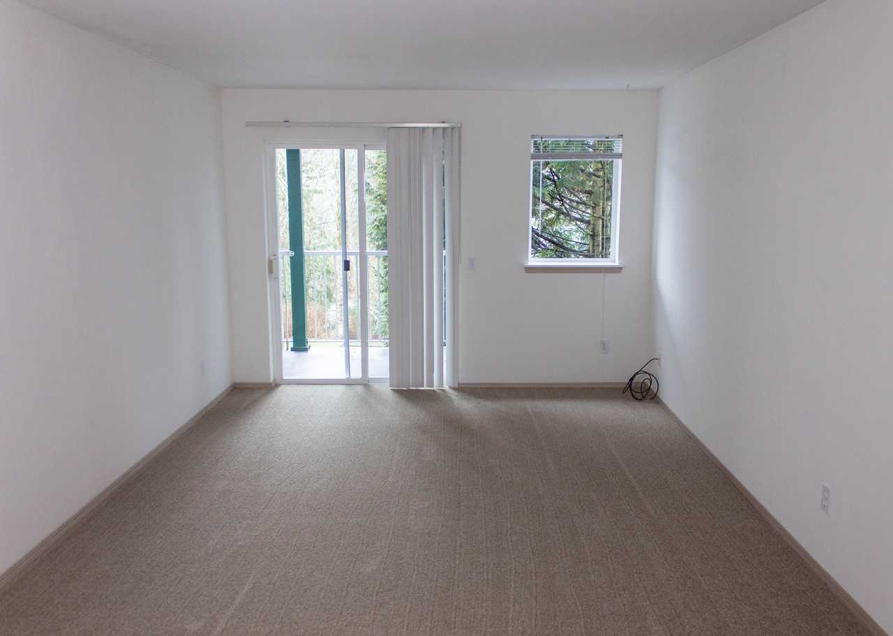 Building 3 - 3958 Byron Ave - Photo 4 of 6