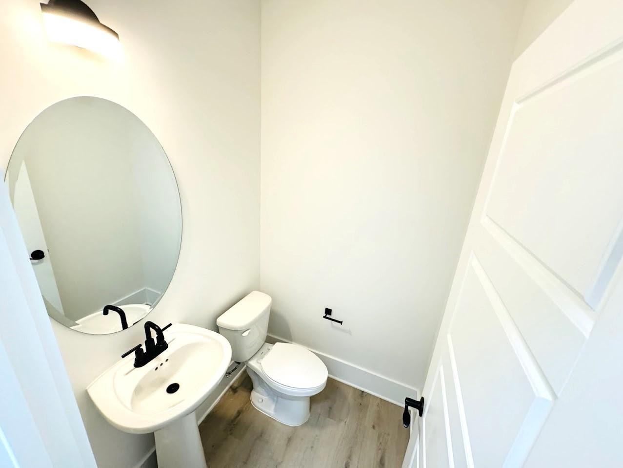 404 Andrews Rd - Photo 6 of 11